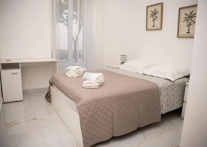 דירה 4 Pieces - Cour Privative - Port De