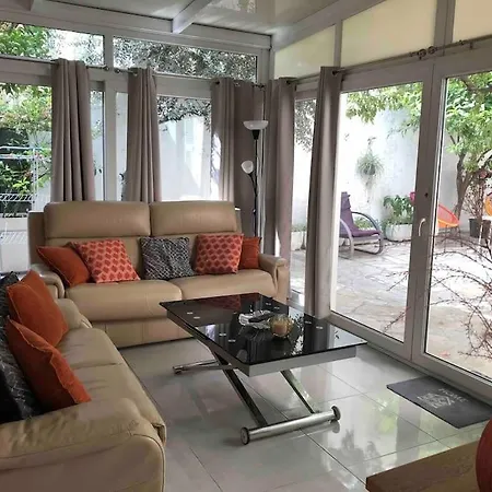 4 Pieces - Cour Privative - Port De 尼斯