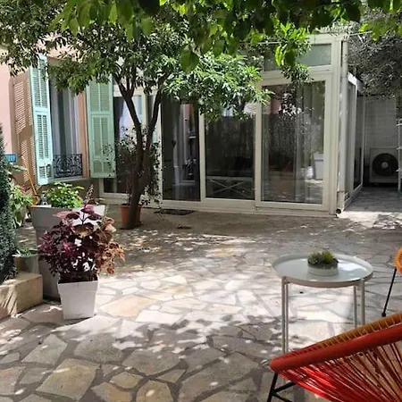 Apartment 4 Pieces - Cour Privative - Port De Nice