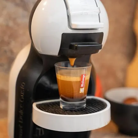 4 Pieces - Cour Privative - Port De *