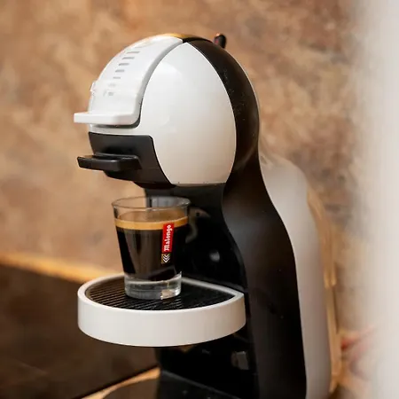 4 Pieces - Cour Privative - Port De *