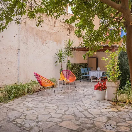 Appartement 4 Pieces - Cour Privative - Port De