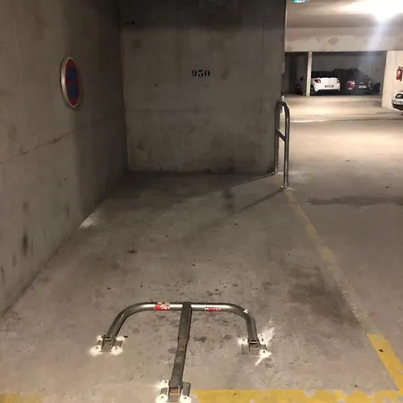 4 Pieces - Cour Privative - Port De Nice