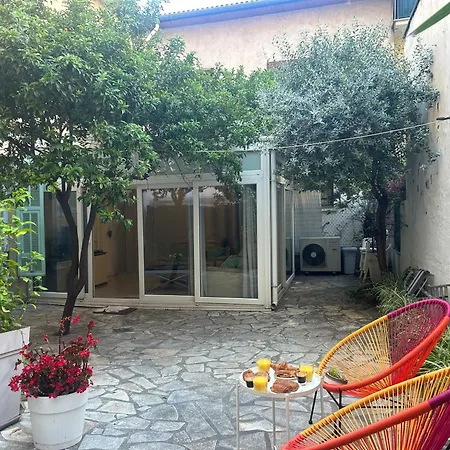 4 Pieces - Cour Privative - Port De * Nicea